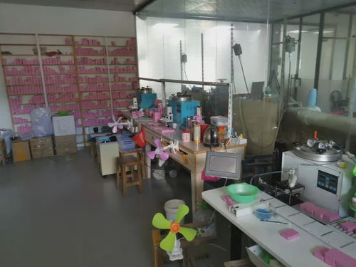 微信闲鱼上闪闪动人的名牌首饰，你动心了吗？——美发饰品销售新趋势解析